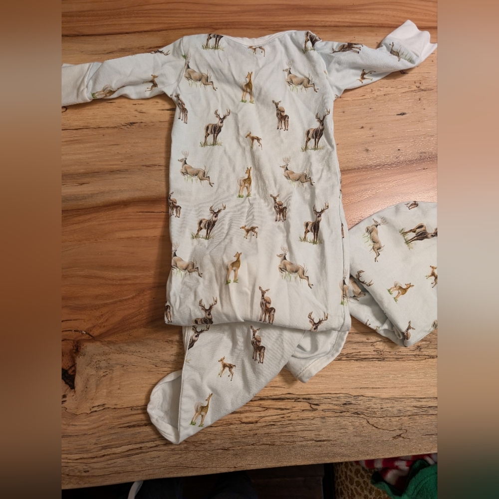 NWOT Saltwater Swaddles Little Fawn Big Yawn gown & hat - Picture 7 of 9